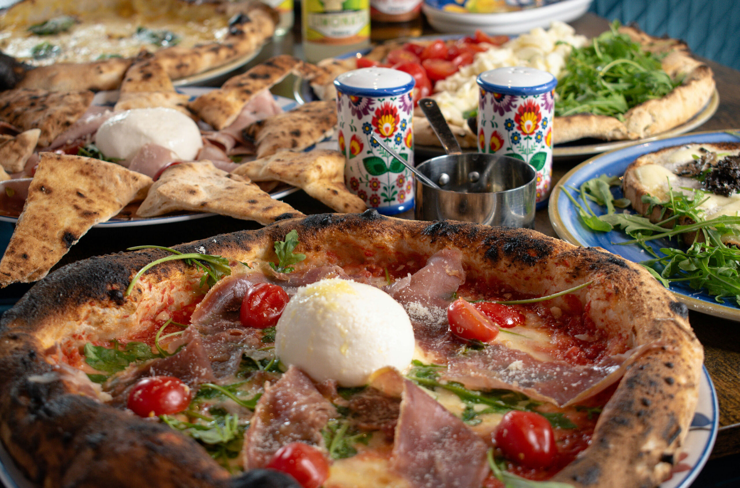 Pizza Margherita, la plus commandée en Italie, du midi au soir