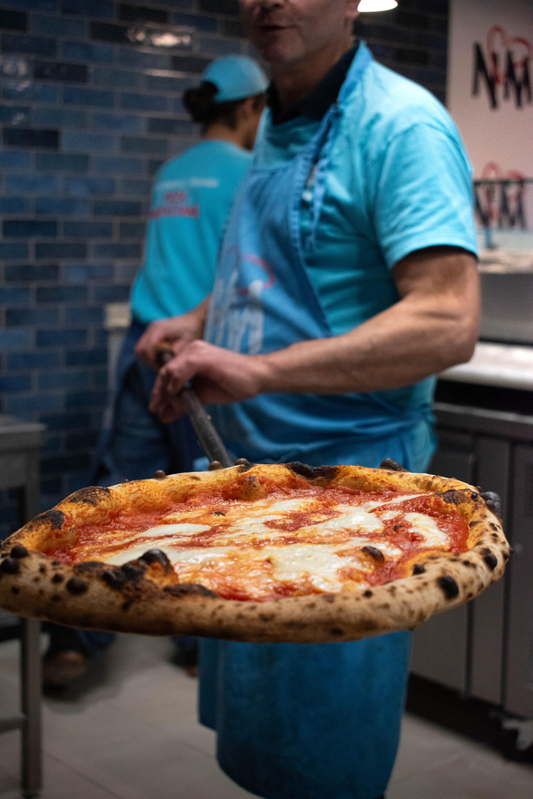 Margherita, Quattro Formaggi et Diavola alignées, ingrédients frais et pâte croustillante