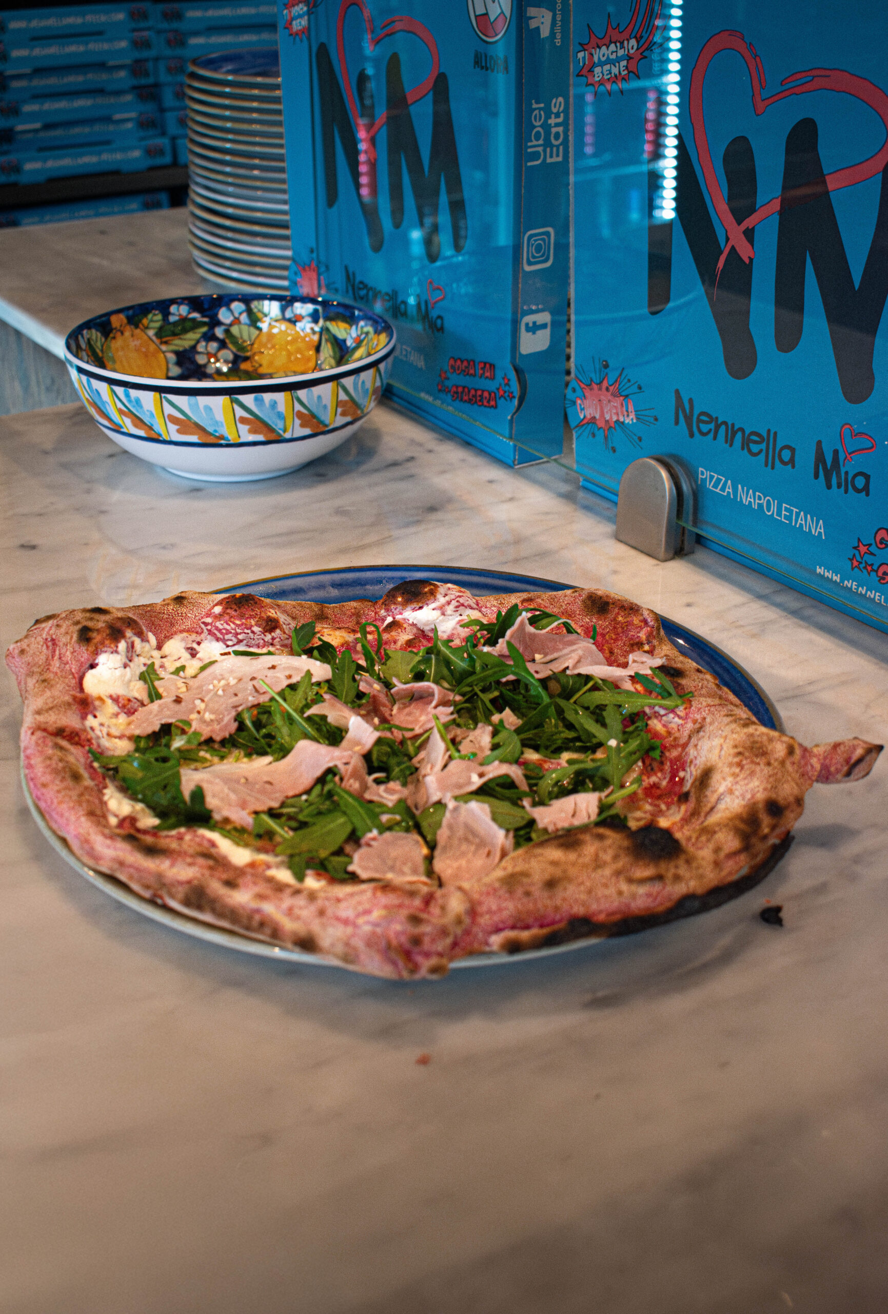 Dough napolitaine en fermentation lente, tomates San Marzano et mozzarella di bufala