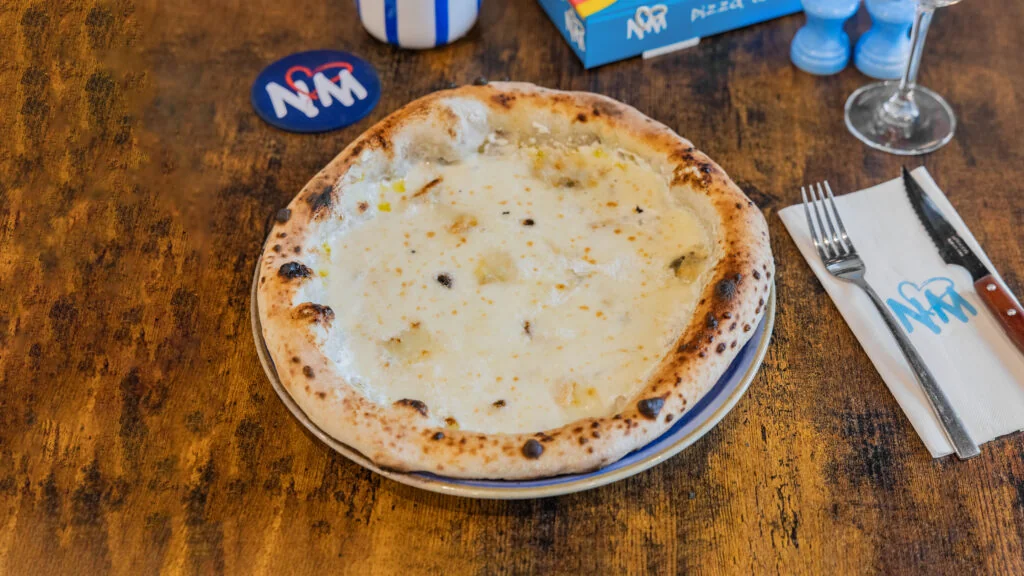Pizza 5 Formaggi de la pizzeria napolitaine de 33200
