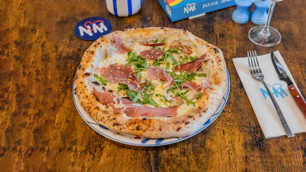 Pizza BELLINA 💎 napolitaine — pizzeria à Caudéran Nennella Mia